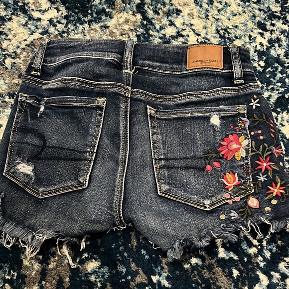American eagle floral patterned denim shorts - Picture 2 of 2